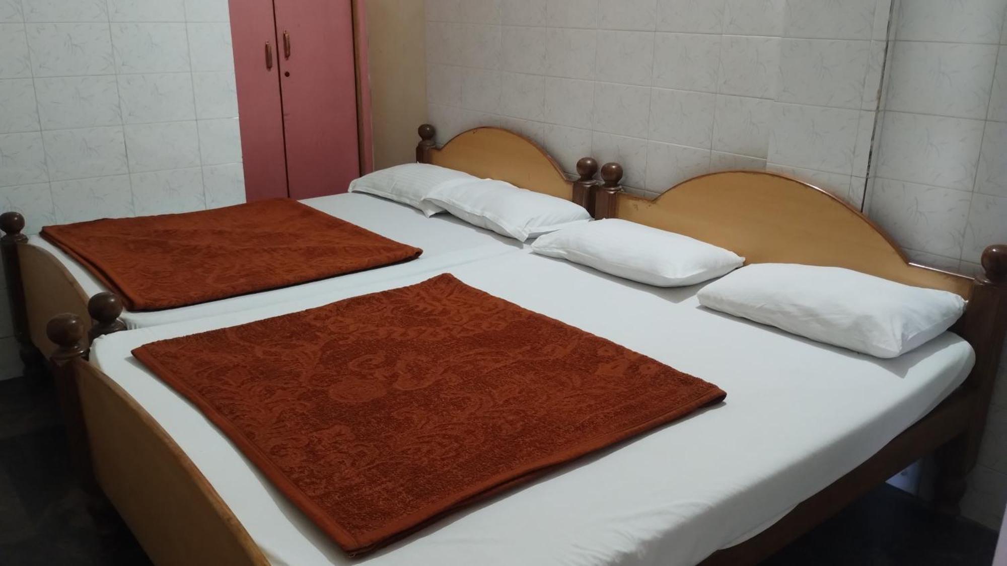 Sharada Kk Residency Villa Mysore Buitenkant foto